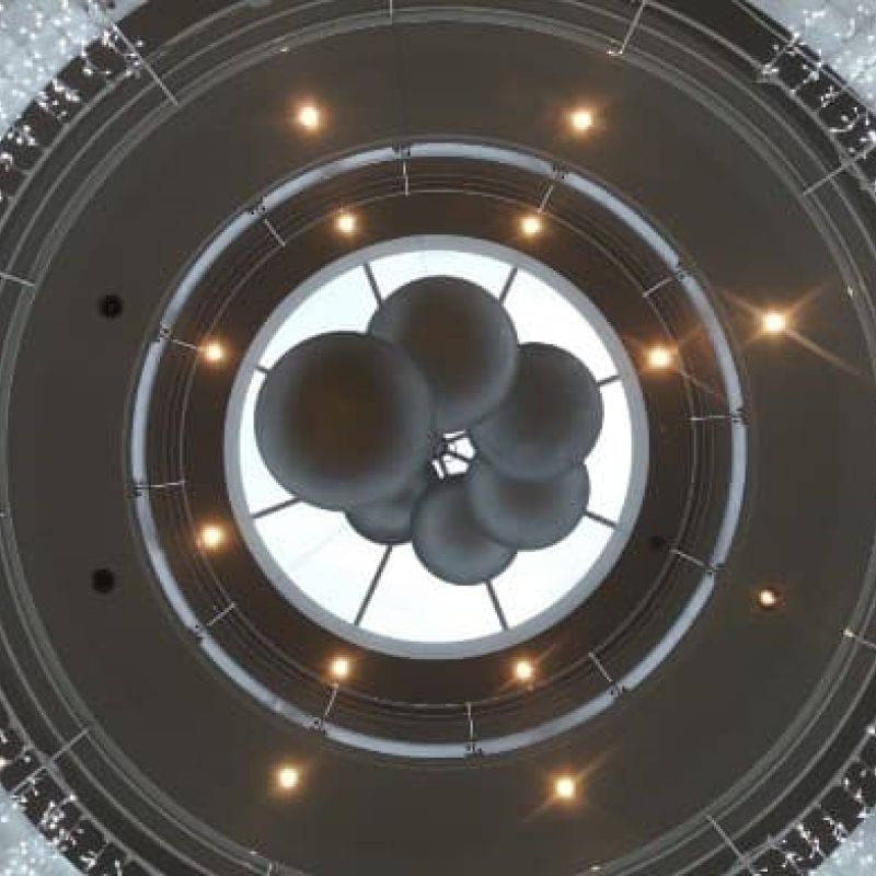 Ceiling lighting installation